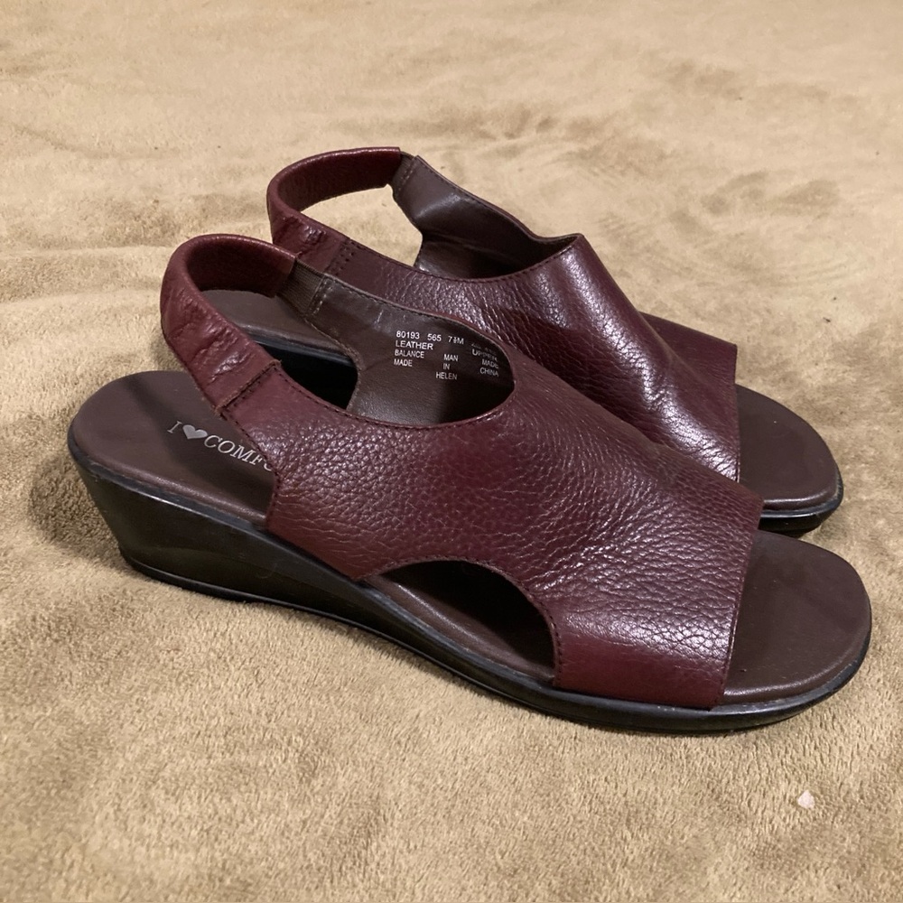 NWOT I Love Comfort Vintage 80s Leather Slip On Sandals Brown Size 7.5M